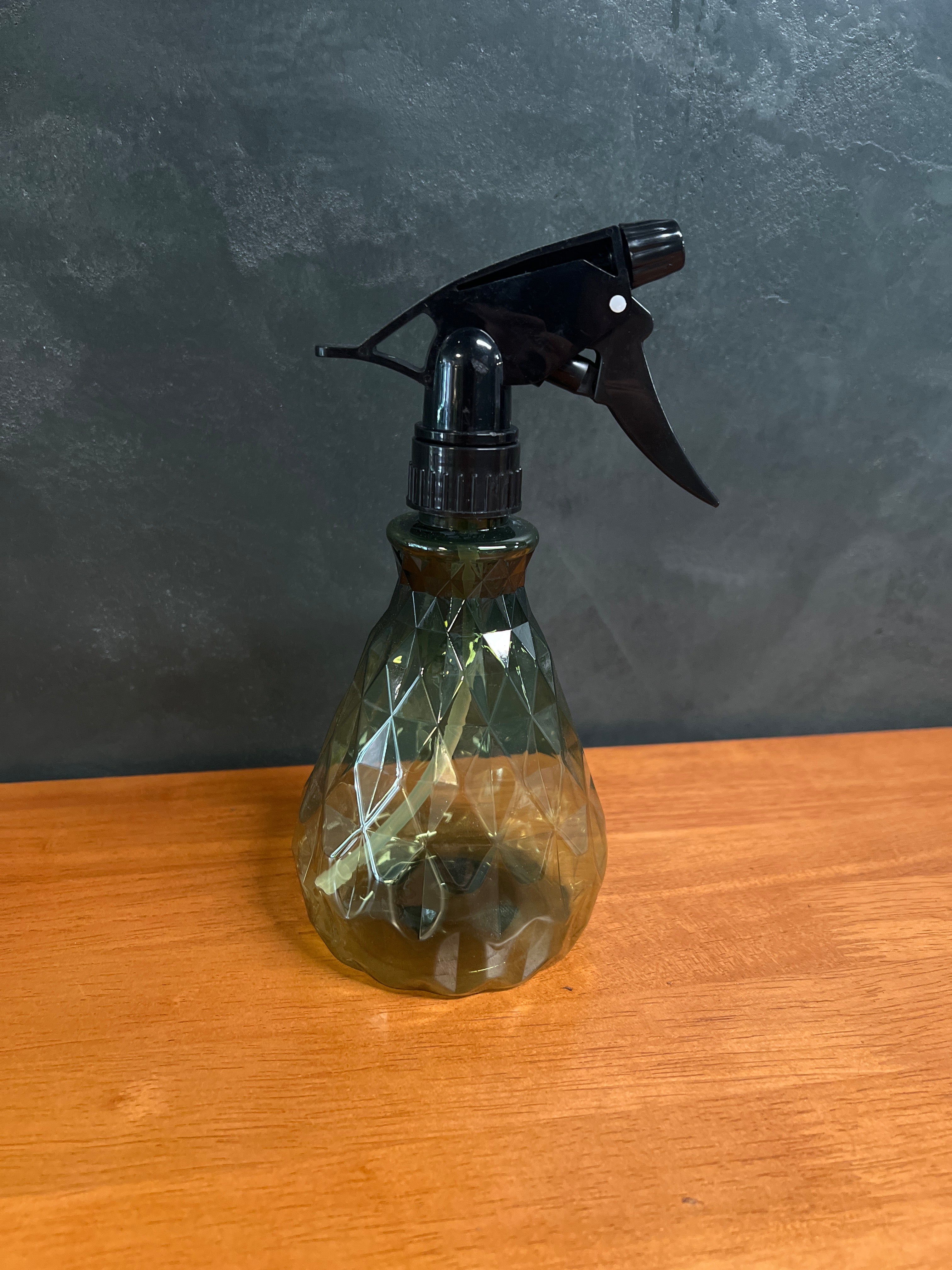Plant Mister Spray Bottles – Diamond Design –  Green & Amber