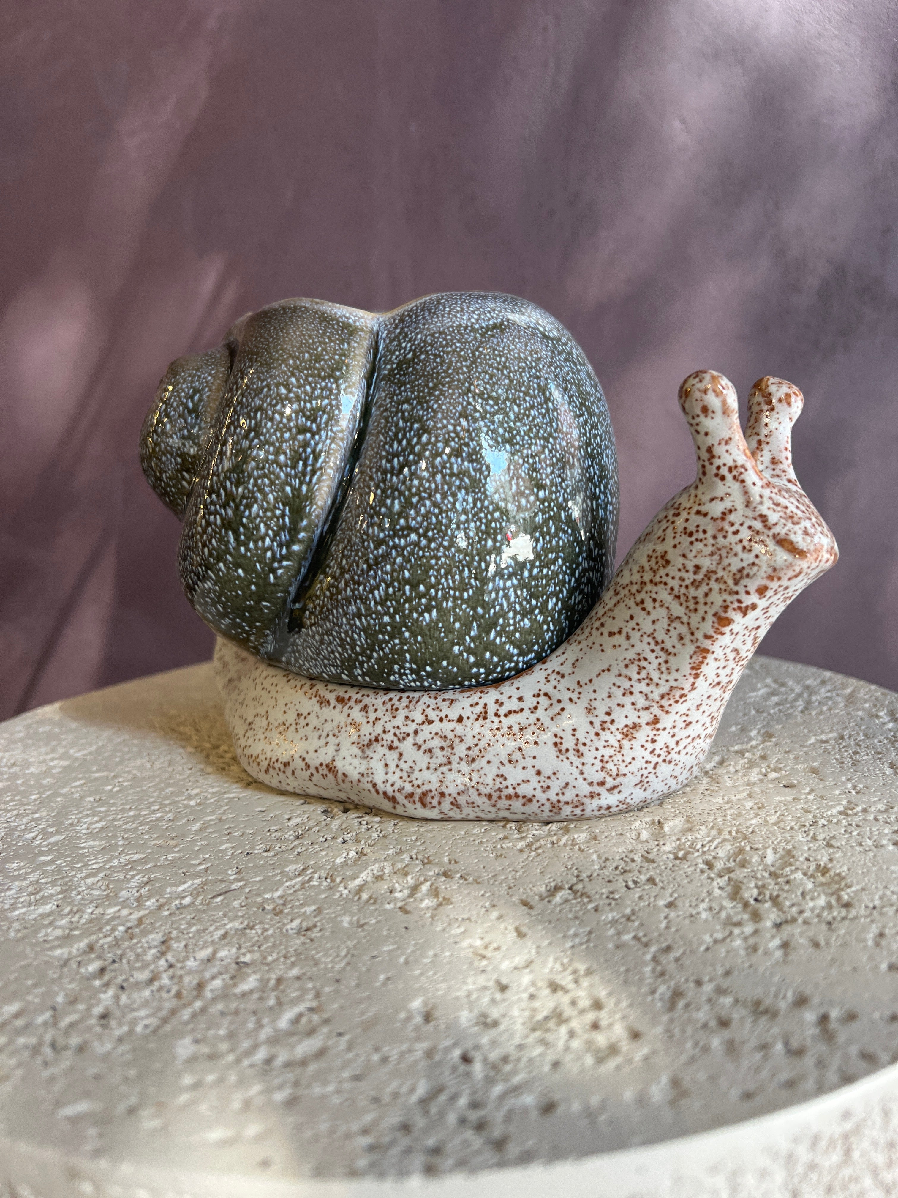Snail Pot with Saucer 3”
